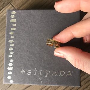 Silpada KR00050 “Middle Ground Midi Ring”